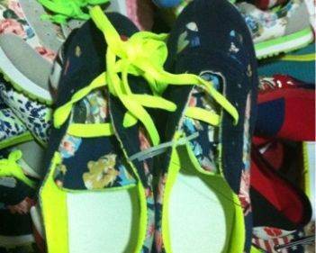 從400多雙鞋子到批發15一次性吃完 寧波鞋帽批發生意的轉型與挑戰